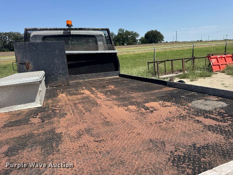 image for item DY3191 2005 International 4300 flatbed truck