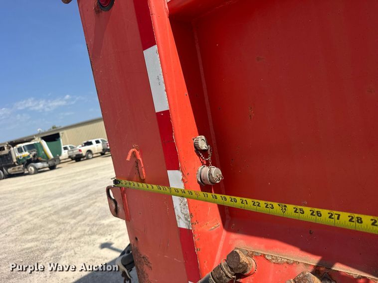image for item DY3192 2003 Sterling L7500 Series dump truck