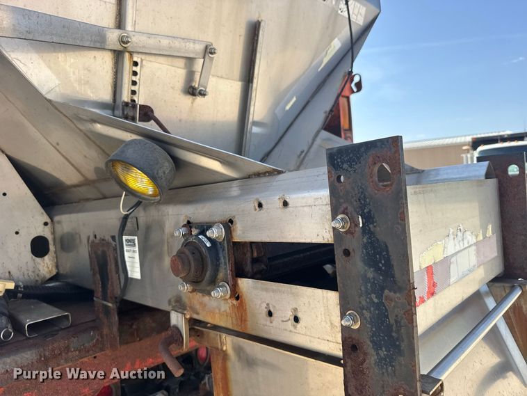 image for item DY3192 2003 Sterling L7500 Series dump truck