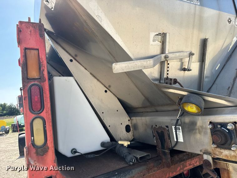 image for item DY3192 2003 Sterling L7500 Series dump truck
