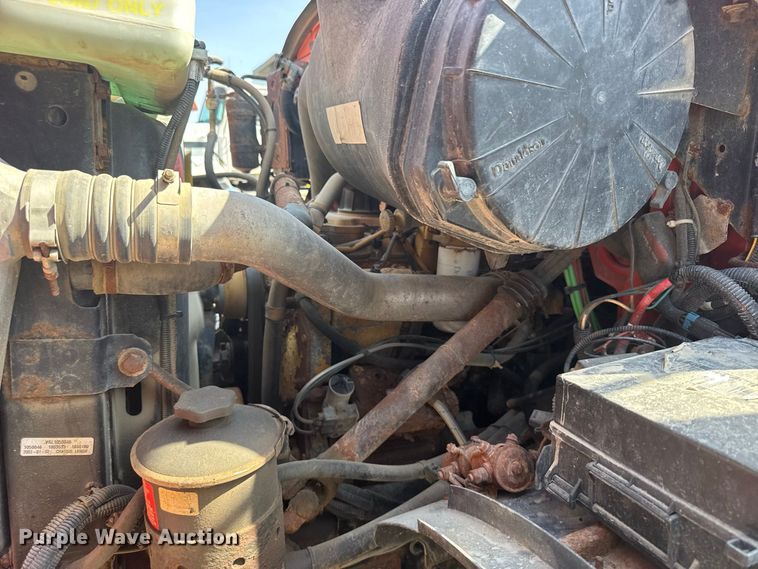 image for item DY3192 2003 Sterling L7500 Series dump truck