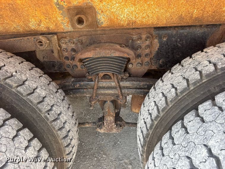 image for item DY3192 2003 Sterling L7500 Series dump truck