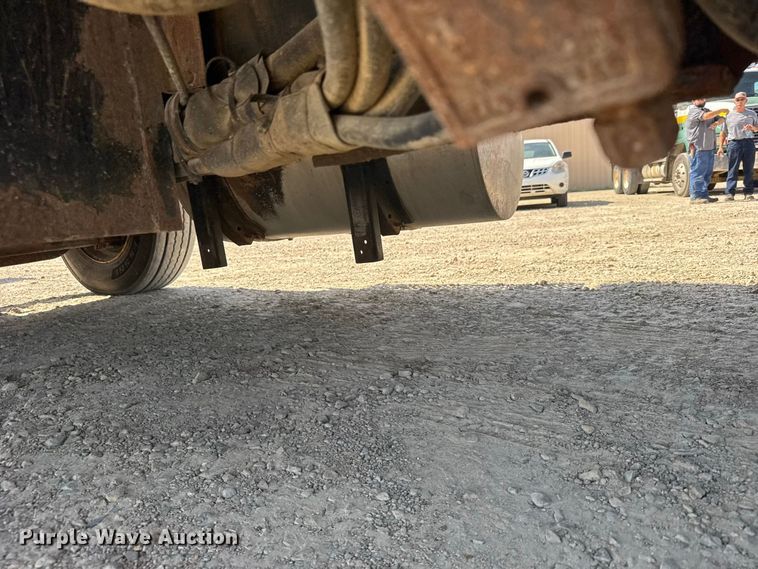 image for item DY3192 2003 Sterling L7500 Series dump truck