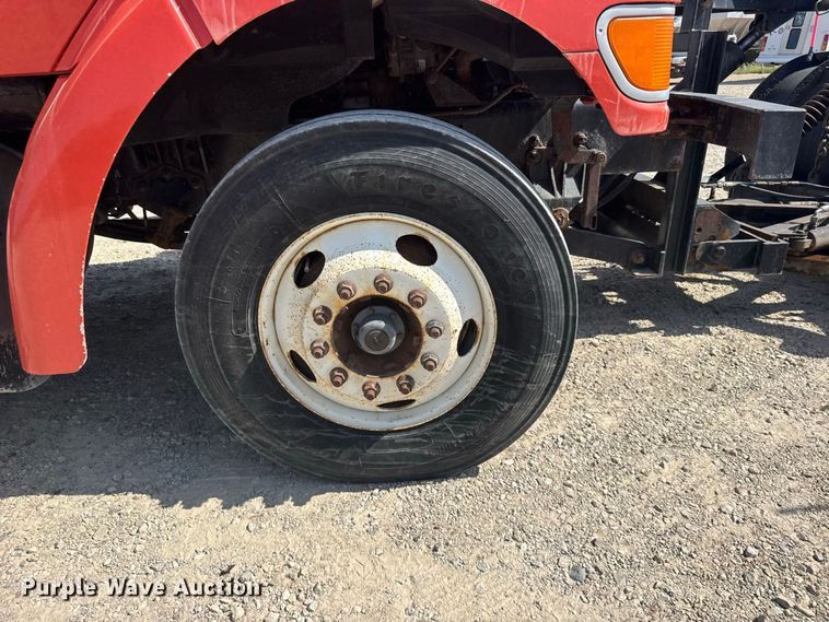 image for item DY3192 2003 Sterling L7500 Series dump truck