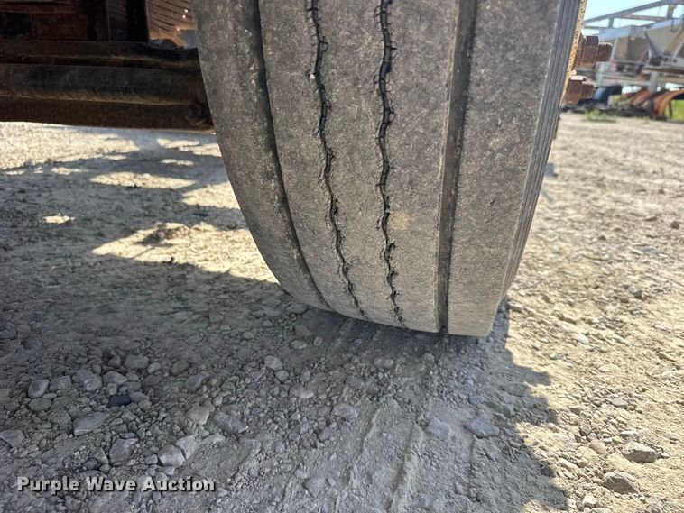 image for item DY3192 2003 Sterling L7500 Series dump truck