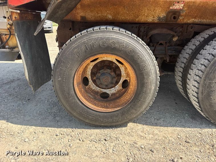 image for item DY3192 2003 Sterling L7500 Series dump truck