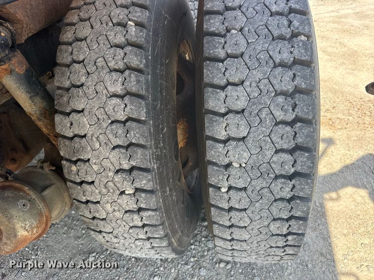 image for item DY3192 2003 Sterling L7500 Series dump truck