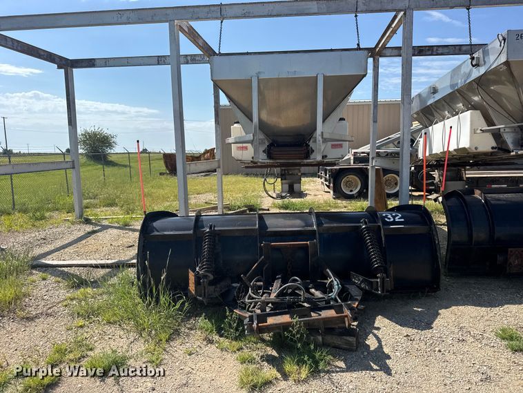 image for item DY3193 Monroe MV-156-84-56/3041210 spreader