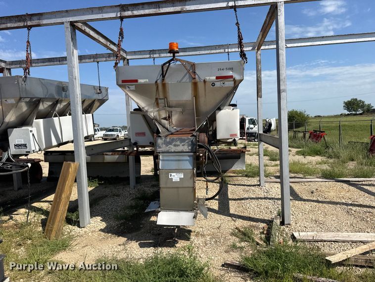 image for item DY3193 Monroe MV-156-84-56/3041210 spreader