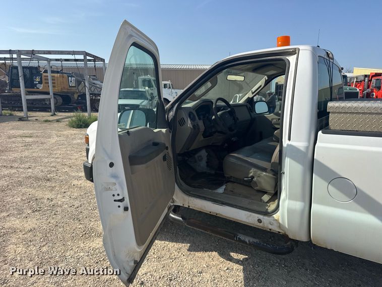 image for item DY3196 2008 Ford F250 Super Duty pickup truck