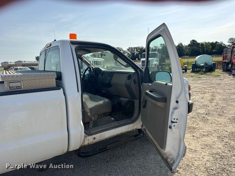 image for item DY3196 2008 Ford F250 Super Duty pickup truck
