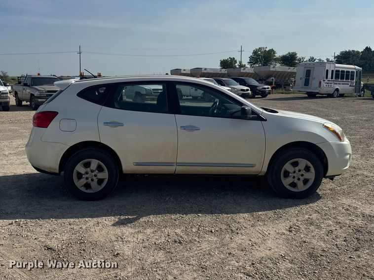 image for item DY3197 2013 Nissan Rogue SUV