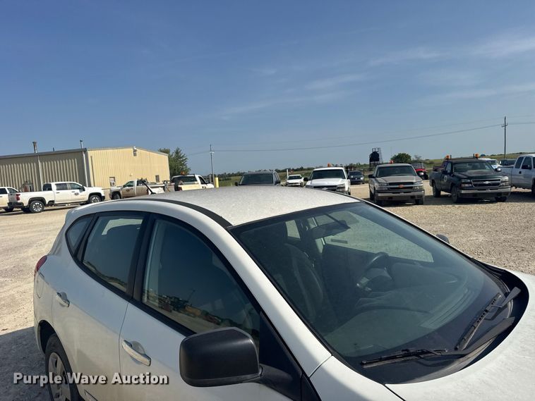 image for item DY3197 2013 Nissan Rogue SUV