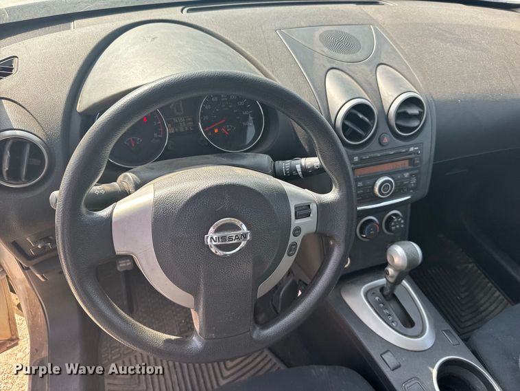 image for item DY3197 2013 Nissan Rogue SUV