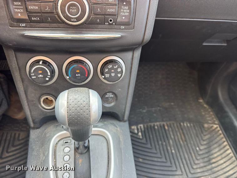 image for item DY3197 2013 Nissan Rogue SUV