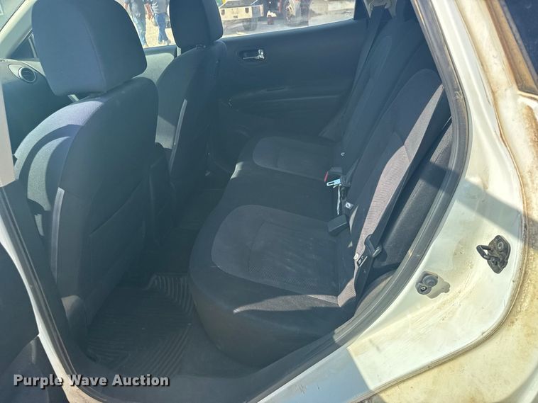 image for item DY3197 2013 Nissan Rogue SUV