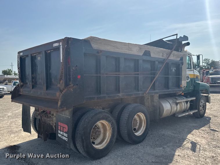 image for item DY3198 1998 Mack CH613 dump truck