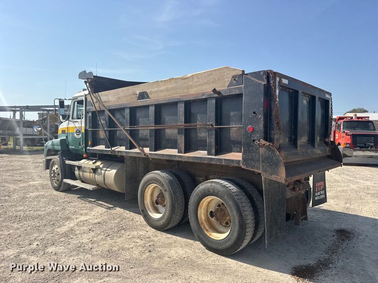 image for item DY3198 1998 Mack CH613 dump truck
