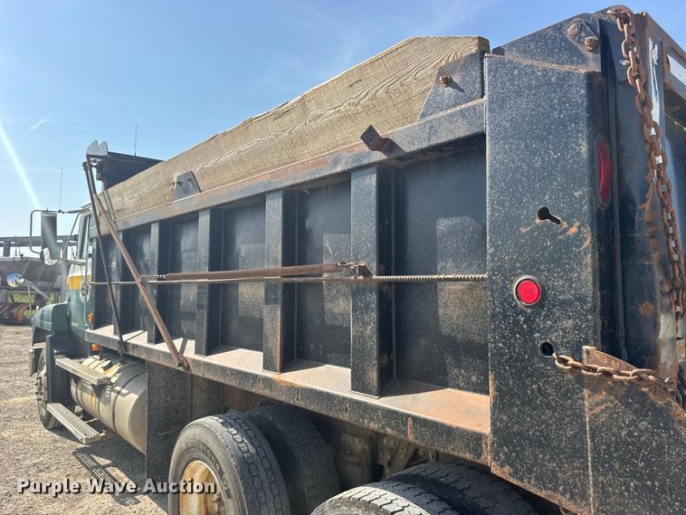 image for item DY3198 1998 Mack CH613 dump truck