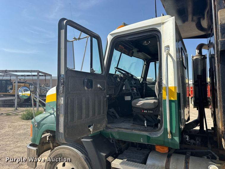 image for item DY3198 1998 Mack CH613 dump truck