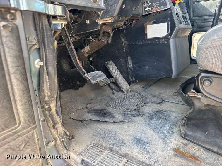 image for item DY3198 1998 Mack CH613 dump truck