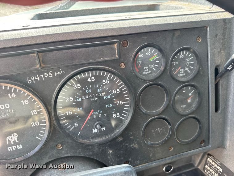 image for item DY3198 1998 Mack CH613 dump truck