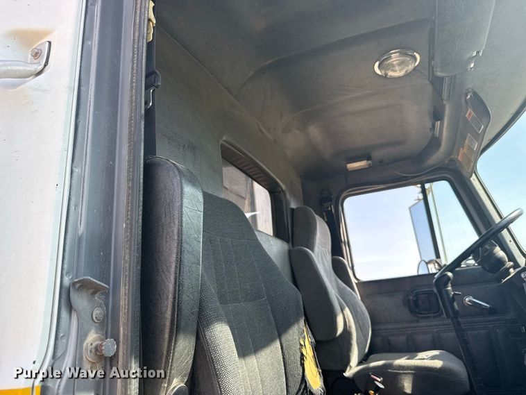 image for item DY3198 1998 Mack CH613 dump truck