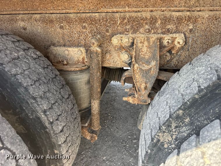 image for item DY3198 1998 Mack CH613 dump truck