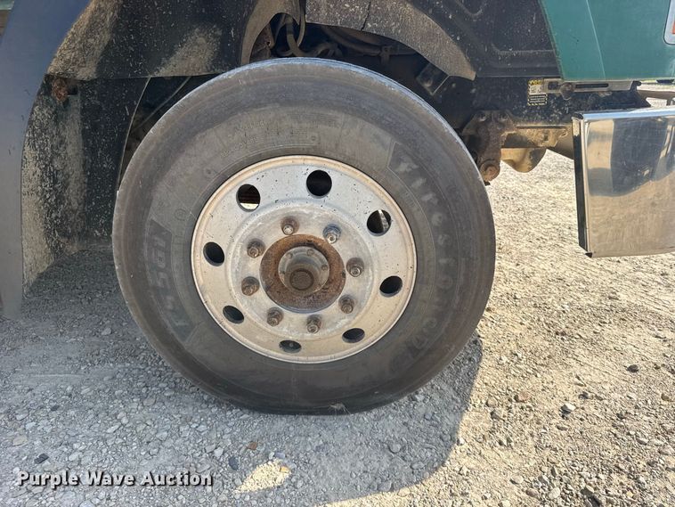 image for item DY3198 1998 Mack CH613 dump truck