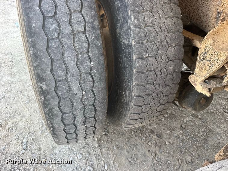 image for item DY3198 1998 Mack CH613 dump truck