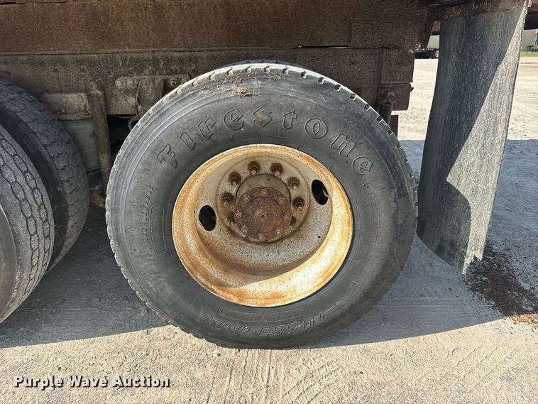 image for item DY3198 1998 Mack CH613 dump truck