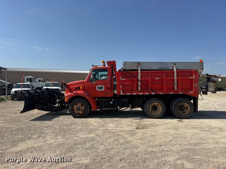 image for item DY3199 2001 Sterling L7500 Series dump truck