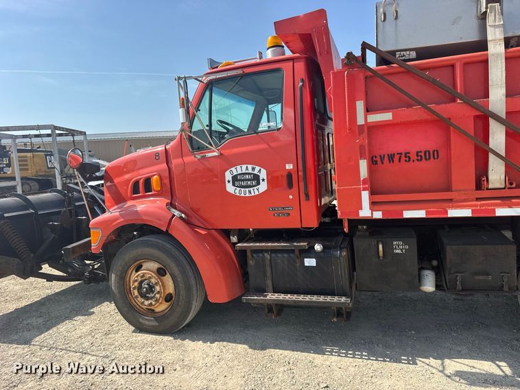 image for item DY3199 2001 Sterling L7500 Series dump truck