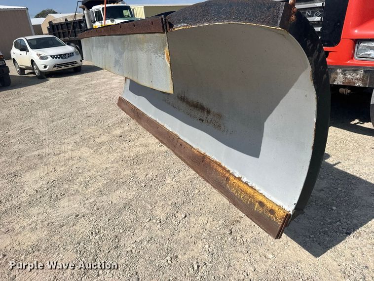 image for item DY3199 2001 Sterling L7500 Series dump truck