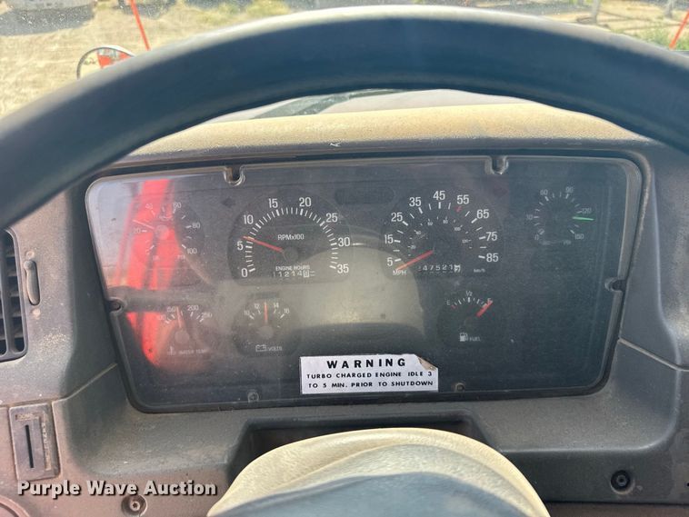 image for item DY3199 2001 Sterling L7500 Series dump truck