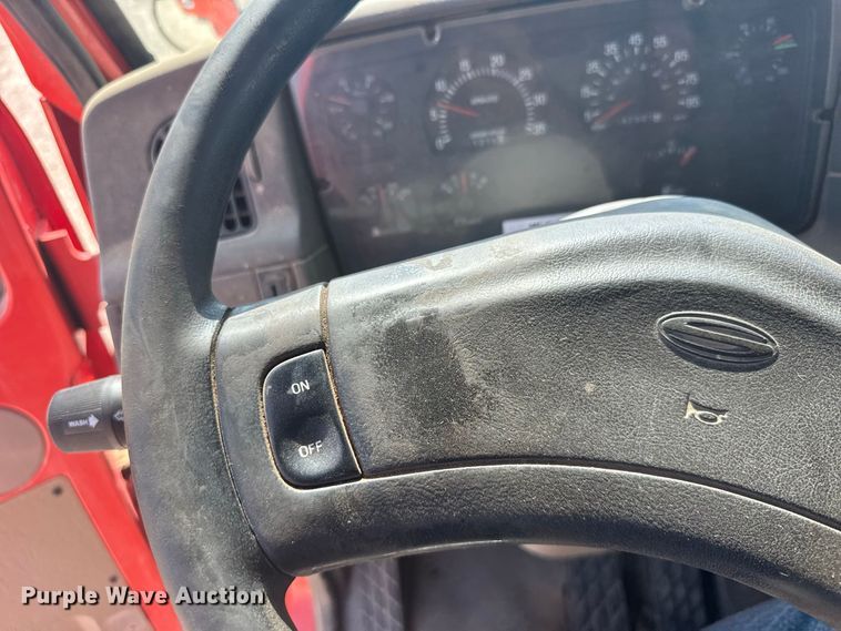 image for item DY3199 2001 Sterling L7500 Series dump truck