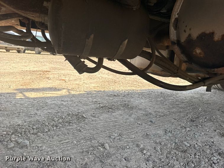 image for item DY3199 2001 Sterling L7500 Series dump truck