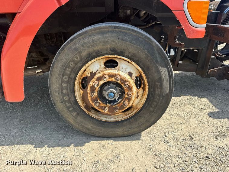 image for item DY3199 2001 Sterling L7500 Series dump truck