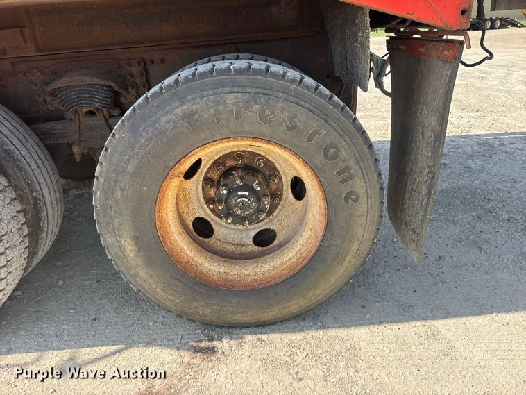 image for item DY3199 2001 Sterling L7500 Series dump truck