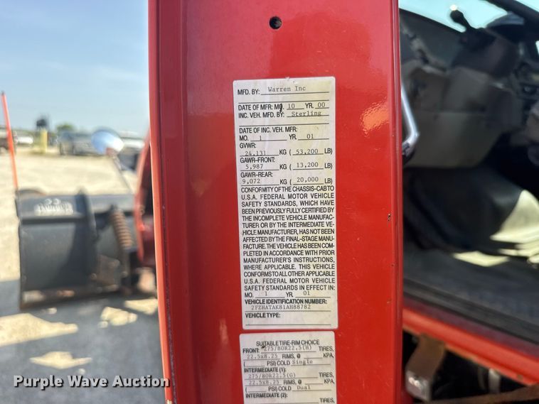 image for item DY3199 2001 Sterling L7500 Series dump truck