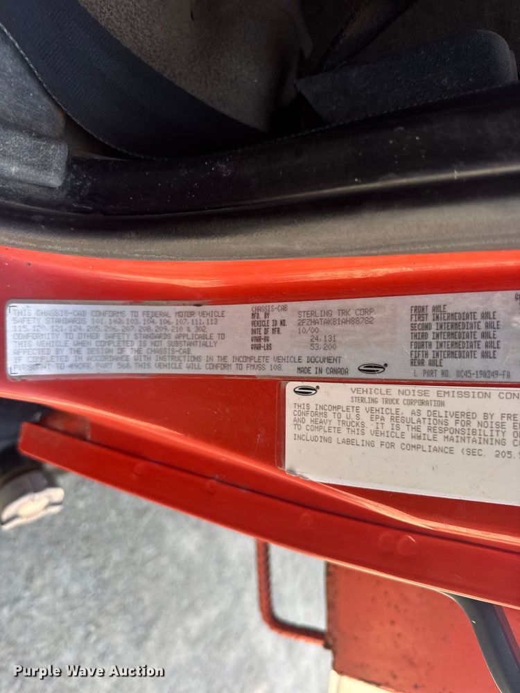 image for item DY3199 2001 Sterling L7500 Series dump truck
