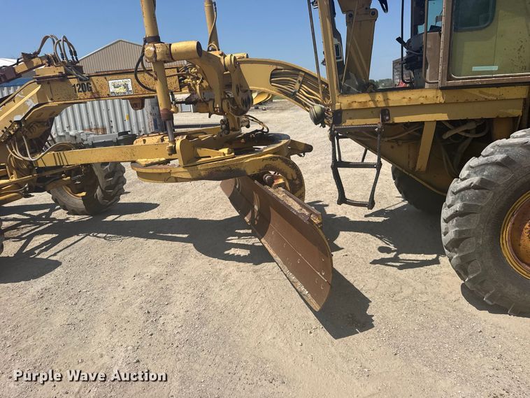 image for item DY3202 1990 Caterpillar 120G motor grader
