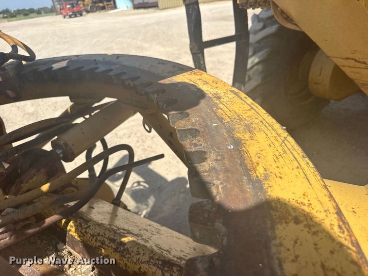 image for item DY3202 1990 Caterpillar 120G motor grader