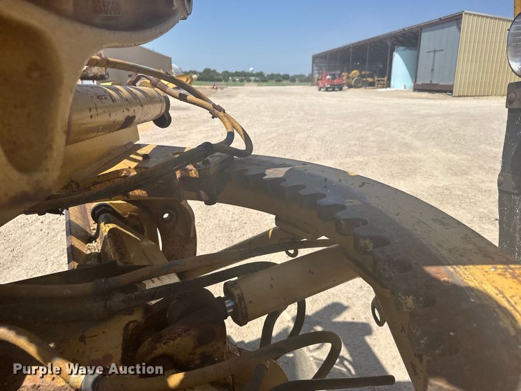 image for item DY3202 1990 Caterpillar 120G motor grader