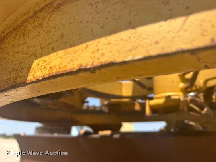 image for item DY3202 1990 Caterpillar 120G motor grader