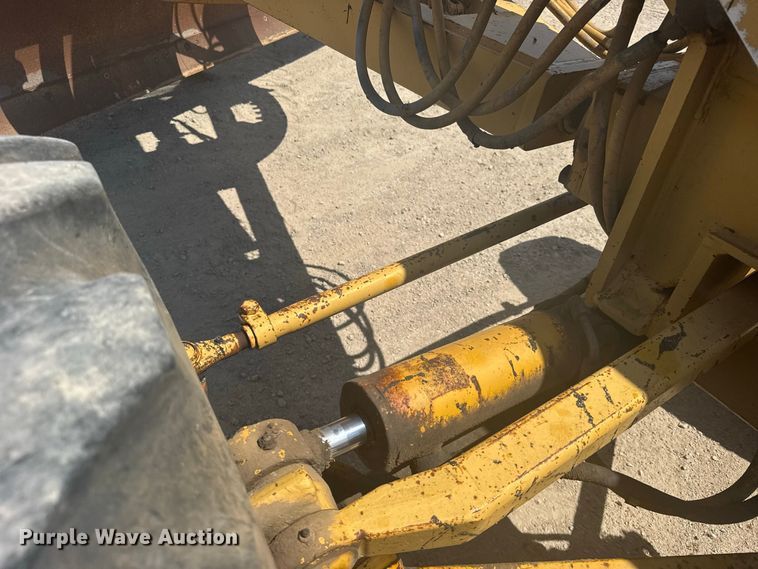 image for item DY3202 1990 Caterpillar 120G motor grader