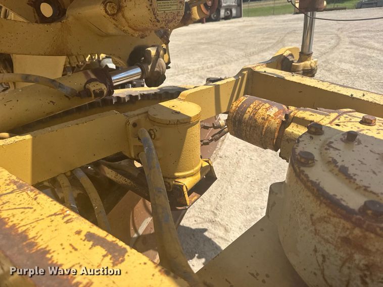 image for item DY3202 1990 Caterpillar 120G motor grader