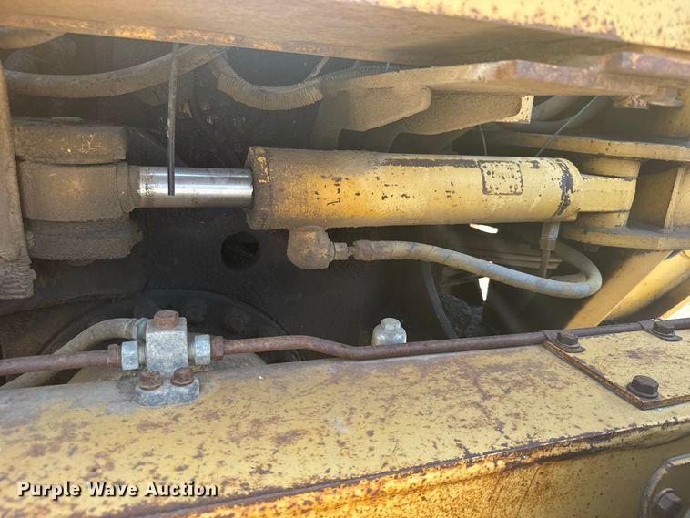 image for item DY3202 1990 Caterpillar 120G motor grader