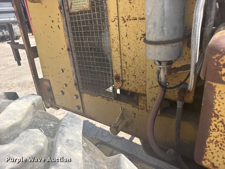 image for item DY3202 1990 Caterpillar 120G motor grader
