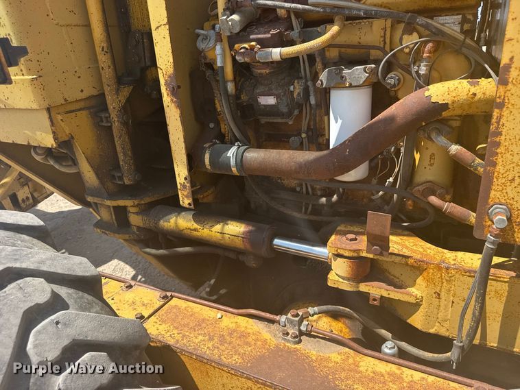 image for item DY3202 1990 Caterpillar 120G motor grader